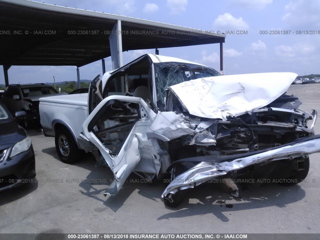 1FTRX17W2YNA49525 - 2000 FORD F150 Blanc photo 1