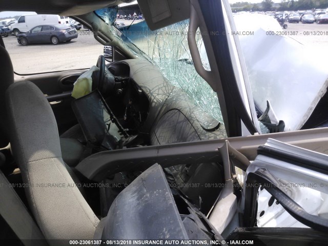 1FTRX17W2YNA49525 - 2000 FORD F150 Blanc photo 5