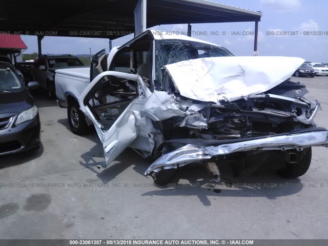1FTRX17W2YNA49525 - 2000 FORD F150 Blanc photo 6