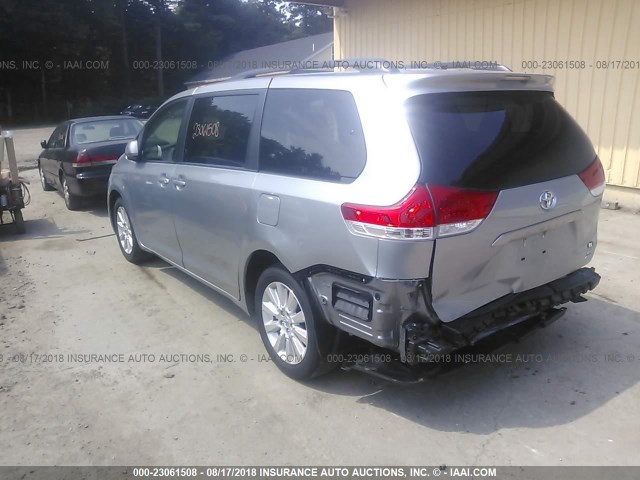 5TDJK3DC5BS011550 - 2011 TOYOTA SIENNA LE GRAY photo 3