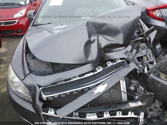 1G1ZC5EB0A4165300 - 2010 CHEVROLET MALIBU 1LT ნაცრისფერი ფოტო 10