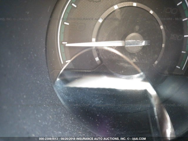 1G1ZC5EB0A4165300 - 2010 CHEVROLET MALIBU 1LT ნაცრისფერი ფოტო 7