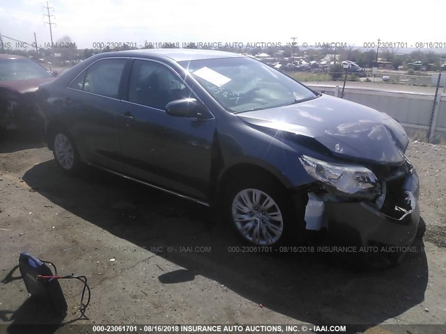 4T4BF1FK3ER342386 - 2014 TOYOTA CAMRY L/SE/LE/XLE 灰色 照片 1