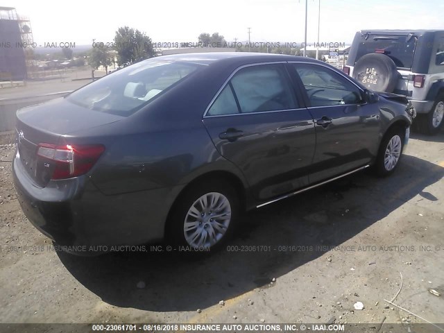 4T4BF1FK3ER342386 - 2014 TOYOTA CAMRY L/SE/LE/XLE 灰色 照片 4
