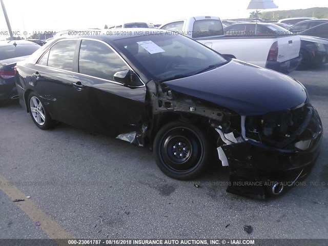 4T1BF1FKXDU245890 - 2013 TOYOTA CAMRY L/SE/LE/XLE Qara foto 1