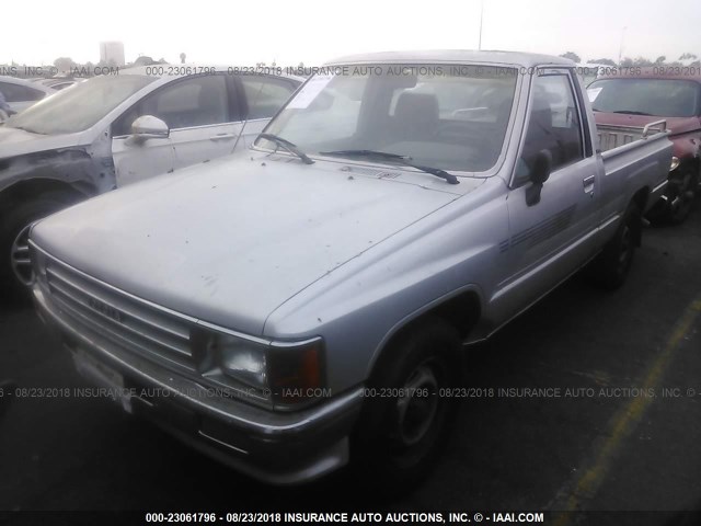 JT4RN50R5H0317322 - 1987 TOYOTA PICKUP 1/2 TON RN50 SILVER photo 2