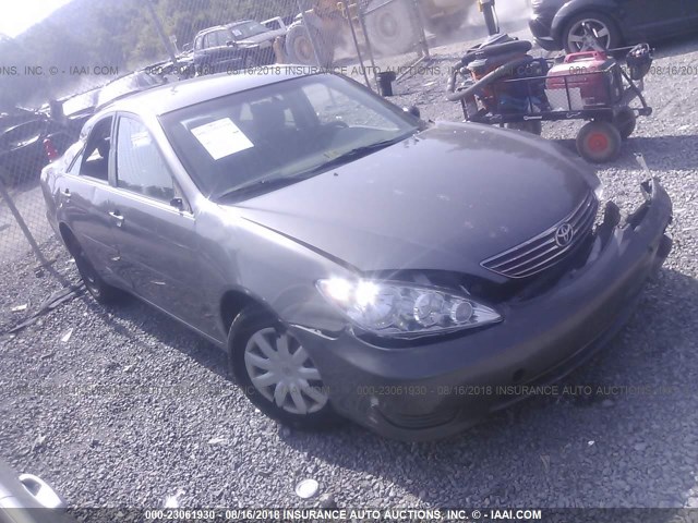 JTDBE32K453025631 - 2005 TOYOTA CAMRY LE/XLE/SE 灰色 照片 1