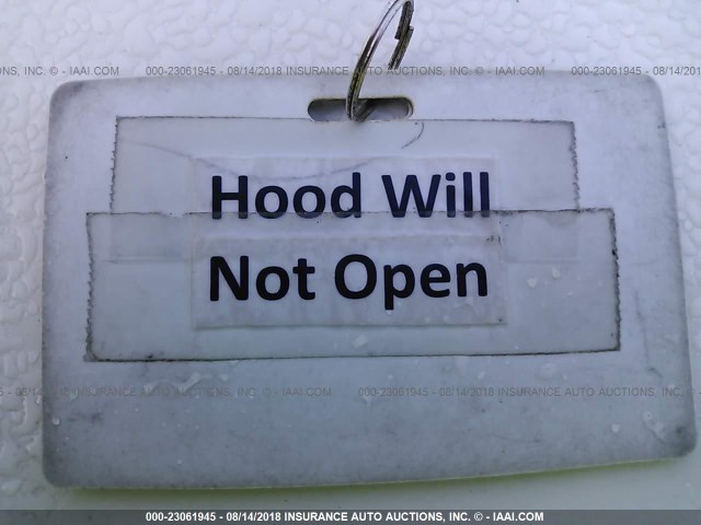 3C4NJCBB7JT194050 - 2018 JEEP COMPASS LATITUDE 白色 照片 10