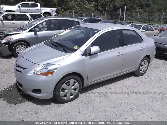 JTDBT903984012568 - 2008 TOYOTA YARIS SILVER photo 2