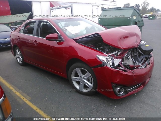 4T1BF1FK3EU738604 - 2014 TOYOTA CAMRY L/SE/LE/XLE RED photo 1