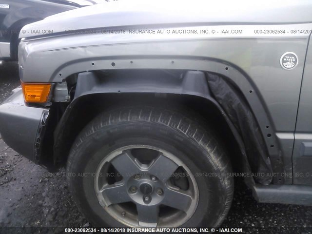 1J8HG48P67C584445 - 2007 JEEP COMMANDER 灰色 照片 6