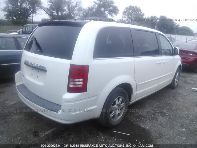 2A8HR54P78R691261 - 2008 CHRYSLER TOWN & COUNTRY TOURING WHITE photo 4