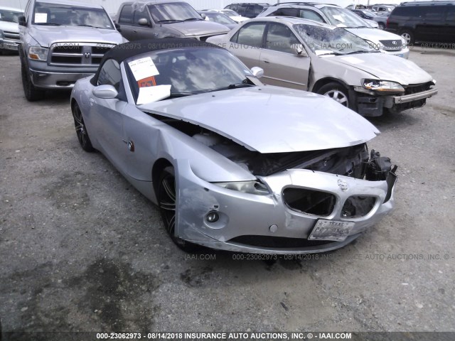 4USBT535X4LU08542 - 2004 BMW Z4 3.0 SILVER photo 1