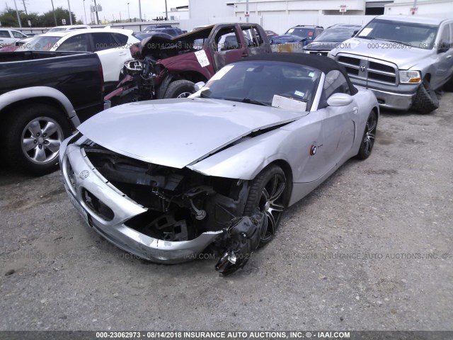 4USBT535X4LU08542 - 2004 BMW Z4 3.0 SILVER photo 2