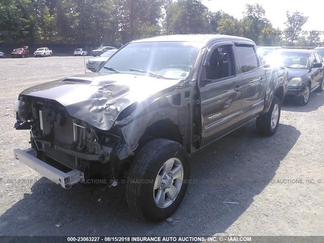 5TFLU4EN3CX037925 - 2012 TOYOTA TACOMA DOUBLE CAB GRAY photo 2