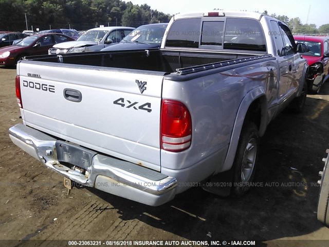 1B7GG22N6YS555937 - 2000 DODGE DAKOTA SILVER photo 4