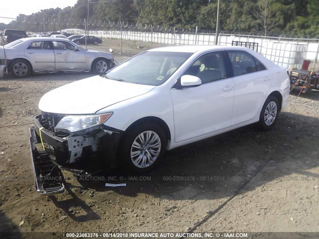 4T1BF1FK1DU719516 - 2013 TOYOTA CAMRY L/SE/LE/XLE 白色 照片 2