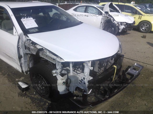 4T1BF1FK1DU719516 - 2013 TOYOTA CAMRY L/SE/LE/XLE 白色 照片 6