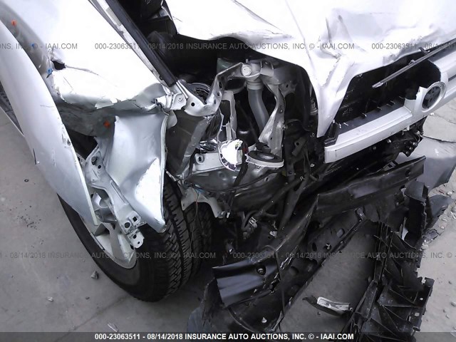 JTEBT17R040043362 - 2004 TOYOTA 4RUNNER LIMITED SILVER photo 6