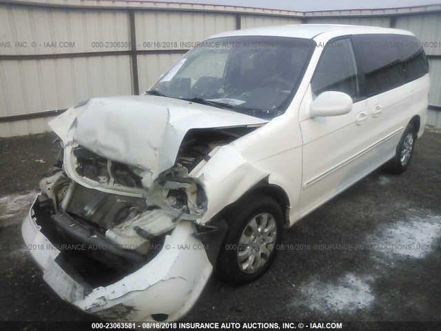 KNDUP131846569950 - 2004 KIA SEDONA EX/LX WHITE photo 2