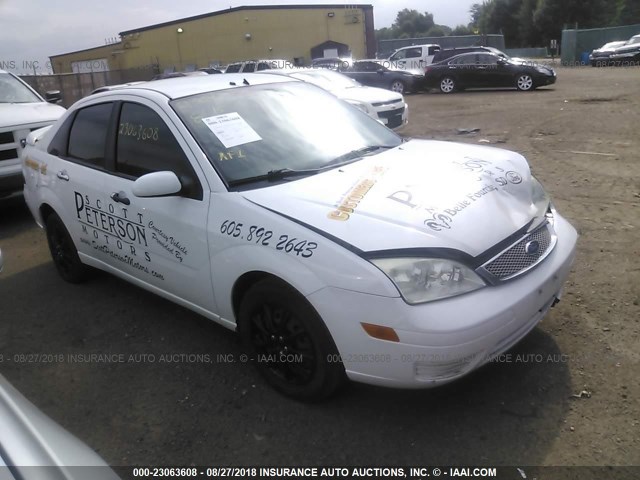1FAFP34N17W171897 - 2007 FORD FOCUS ZX4/S/SE/SES 白色 照片 1