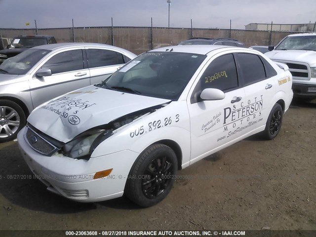 1FAFP34N17W171897 - 2007 FORD FOCUS ZX4/S/SE/SES WHITE photo 2