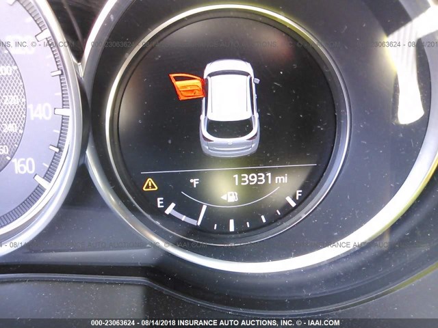 JM3KFACM6J0332884 - 2018 MAZDA CX-5 TOURING Blanc photo 7