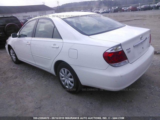 4T1BE30K96U697999 - 2006 TOYOTA CAMRY LE/XLE/SE WHITE photo 3