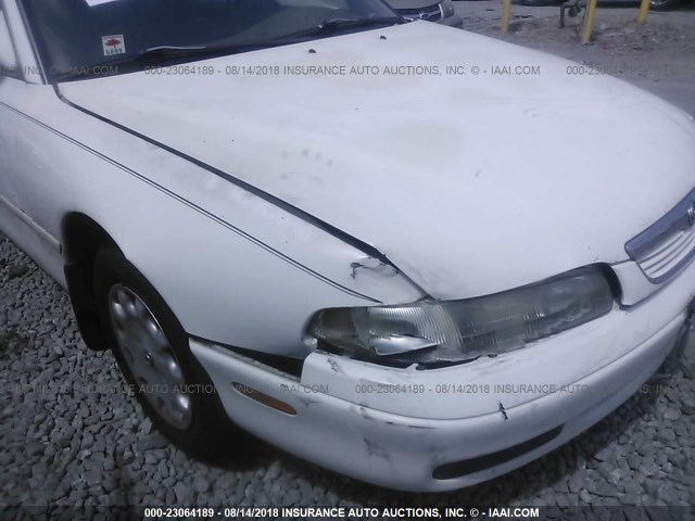 1YVGE22C9T5584435 - 1996 MAZDA 626 DX/LX WHITE photo 6