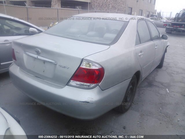 4T1BE32K05U078882 - 2005 TOYOTA CAMRY LE/XLE/SE SILVER photo 4