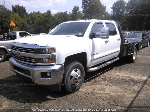 1GC4K0E84FF140729 - 2015 CHEVROLET K3500 4X4 CREWCAB K3500 LTZ WHITE photo 2