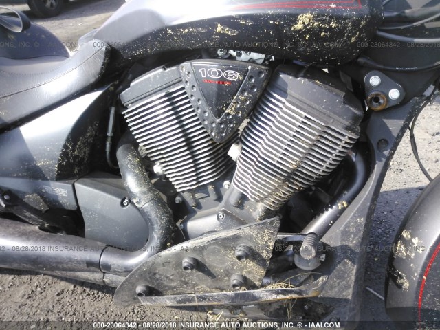 5VPEW36N3C3005965 - 2012 VICTORY MOTORCYCLES HARD-BALL Schwarz Foto 8