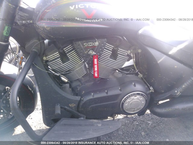 5VPEW36N3C3005965 - 2012 VICTORY MOTORCYCLES HARD-BALL Schwarz Foto 9
