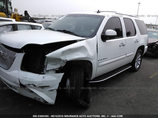 1GKFK63867J255849 - 2007 GMC YUKON DENALI WHITE photo 2