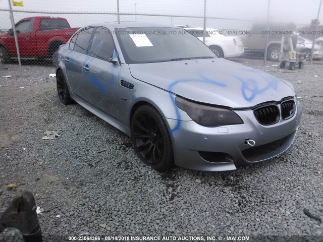 WBSNB93566B581540 - 2006 BMW M5 GRAY photo 1