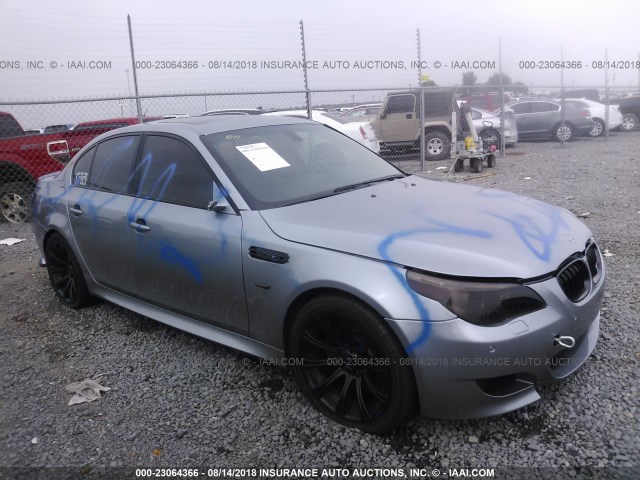 WBSNB93566B581540 - 2006 BMW M5 GRAY photo 6