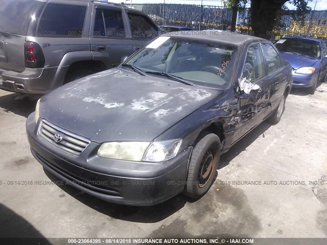 4T1BG22K7YU996136 - 2000 TOYOTA CAMRY CE/LE/XLE 灰色 照片 2