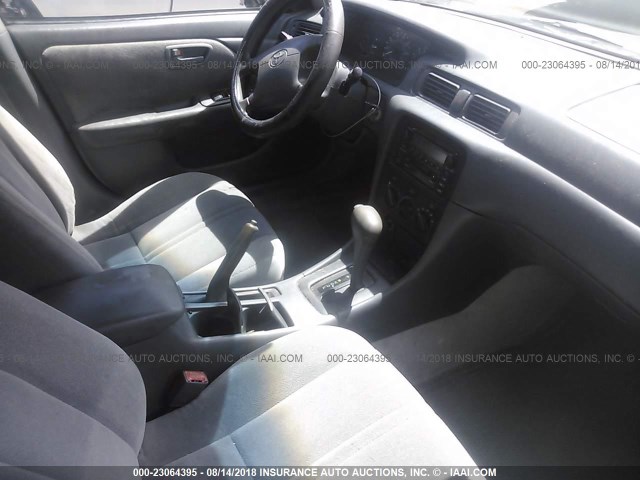 4T1BG22K7YU996136 - 2000 TOYOTA CAMRY CE/LE/XLE 灰色 照片 5