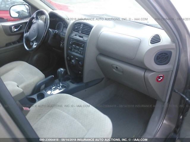 KM8SC13D25U943359 - 2005 HYUNDAI SANTA FE GLS/LX TAN photo 5