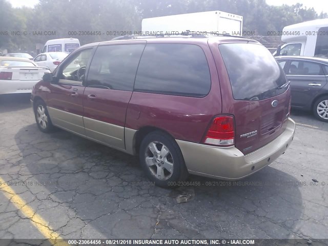 2FMDA58224BB08105 - 2004 FORD FREESTAR LIMITED RED photo 3