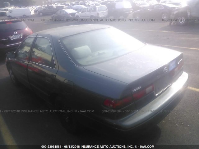 4T1BG22K9XU585920 - 1999 TOYOTA CAMRY CE/LE/XLE 绿色 照片 3