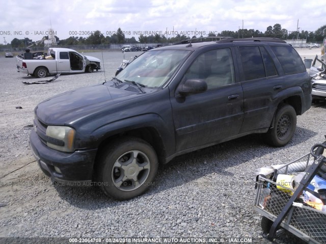 1GNDS13S052105395 - 2005 CHEVROLET TRAILBLAZER LS/LT BLACK photo 2