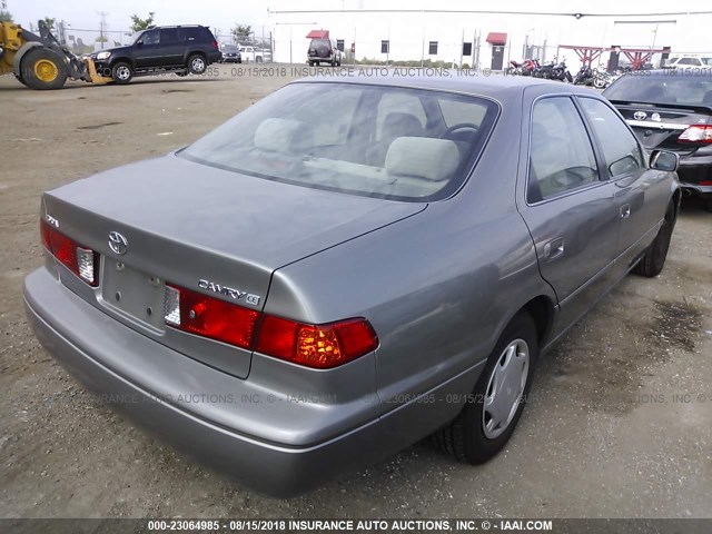 4T1BG22K5YU700658 - 2000 TOYOTA CAMRY CE/LE/XLE 米色 照片 4