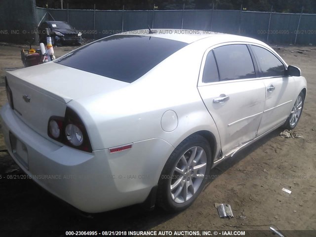 1G1ZE5E12BF318685 - 2011 CHEVROLET MALIBU LTZ 白色 照片 4