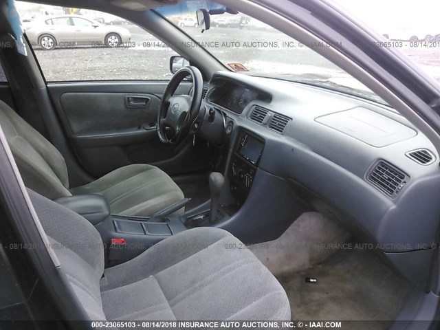 4T1BG28K3YU983665 - 2000 TOYOTA CAMRY CE/LE/XLE 黑色 照片 5