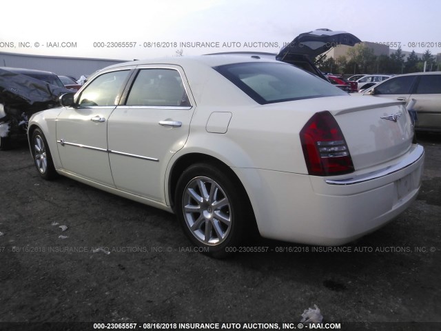 2C3KA63H76H417828 - 2006 CHRYSLER 300C WHITE photo 3