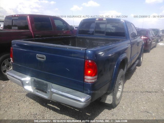 1B7GG22X2YS643434 - 2000 DODGE DAKOTA BLUE photo 4