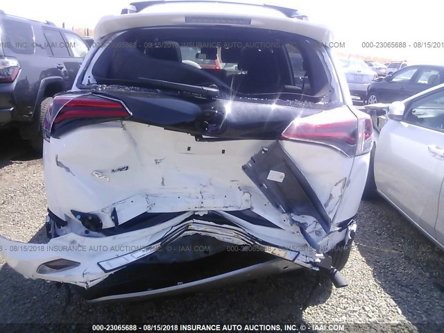 2T3JFREV7HW597991 - 2017 TOYOTA RAV4 SE WHITE photo 6