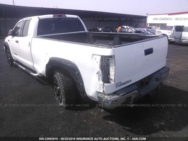 5TFSV54167X003738 - 2007 TOYOTA TUNDRA DOUBLE CAB SR5 WHITE photo 3