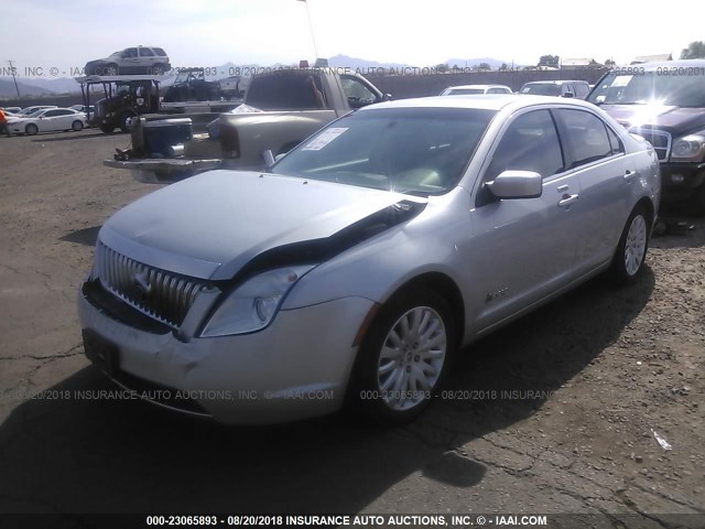 3MEDM0L31AR615670 - 2010 MERCURY MILAN HYBRID SILVER photo 2